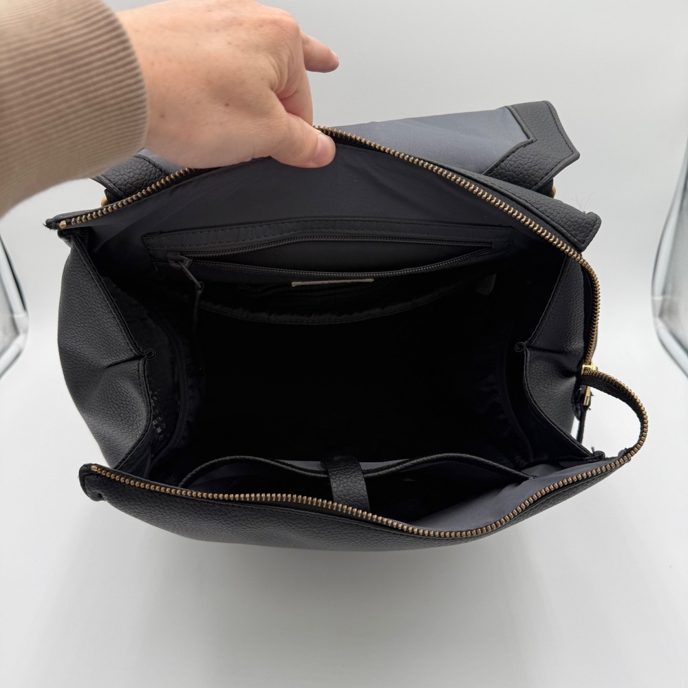 Freshly Picked Convertible Classic Diaper Bag II Backpack Large Vegan Leather - Picture 6 of 10